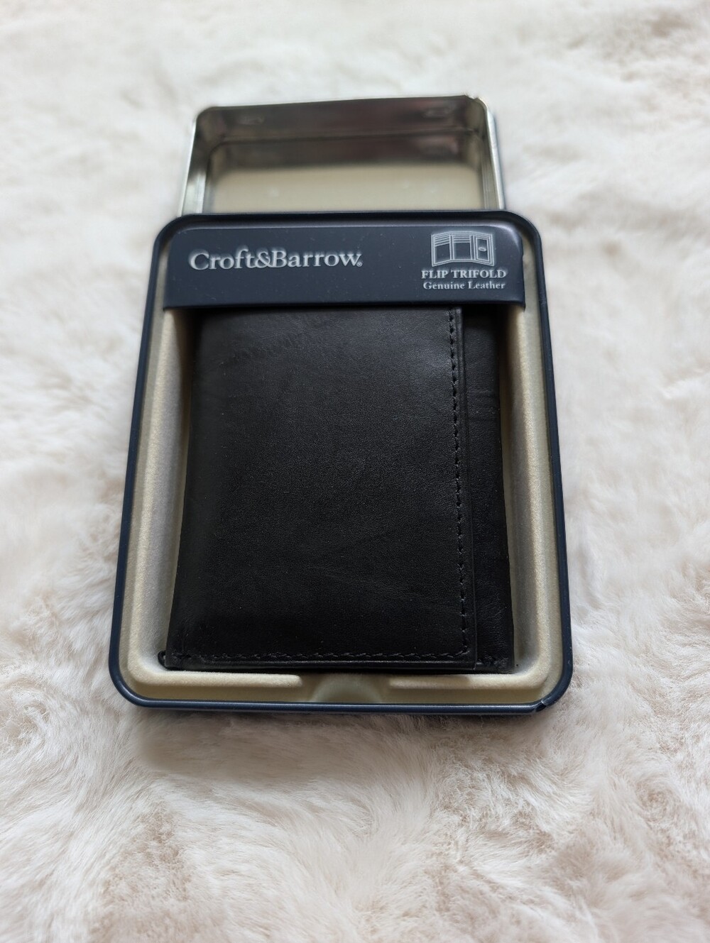 Croft & Barrow Black Genuine Leather Flip Trifold Wallet in Tin